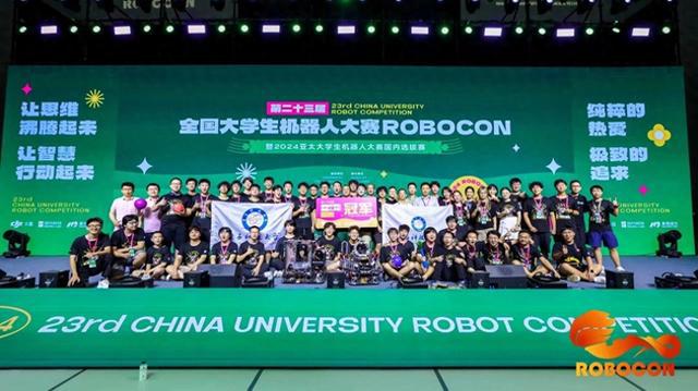 尊龙人生就是博d88，电子科大机器人队再夺全国大学生机器赛冠